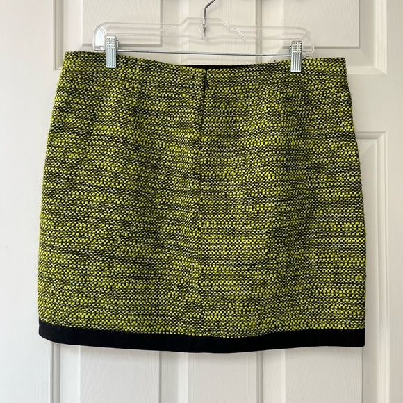 Stylish Green and Black Women's Skirt - Picture 7 of 15